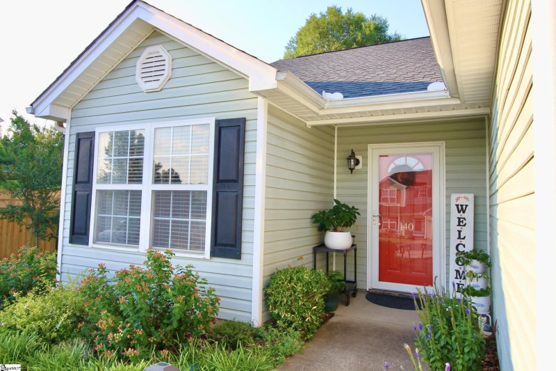 Property image 2 at 140 Kingscreek Drive, Greer, SC 29650