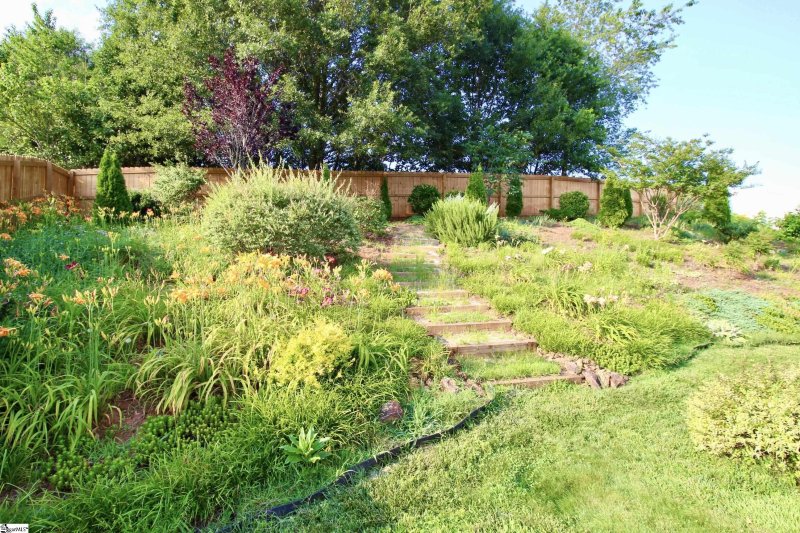 Property image 3 at 140 Kingscreek Drive, Greer, SC 29650