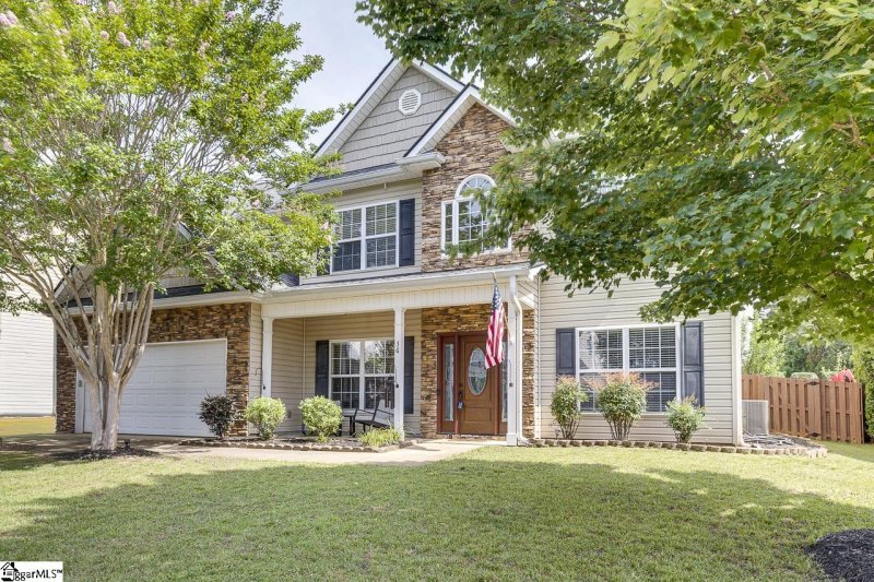Property image 2 at 36 Hurshfield Court, Taylors, SC 29687