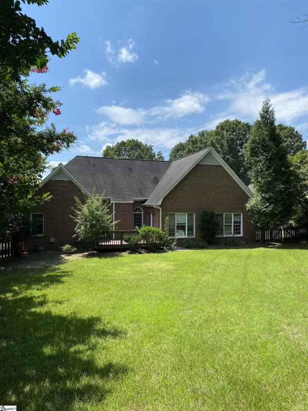 Property image 4 of 523 Meadowsweet Lane in Roper Mountain Estates, Greenville, SC 29615