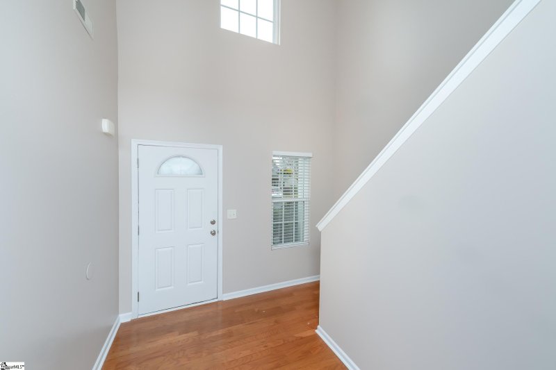 Property image 3 of 212 Dellwood Drive in Hawk Creek North, Spartanburg, SC 29301