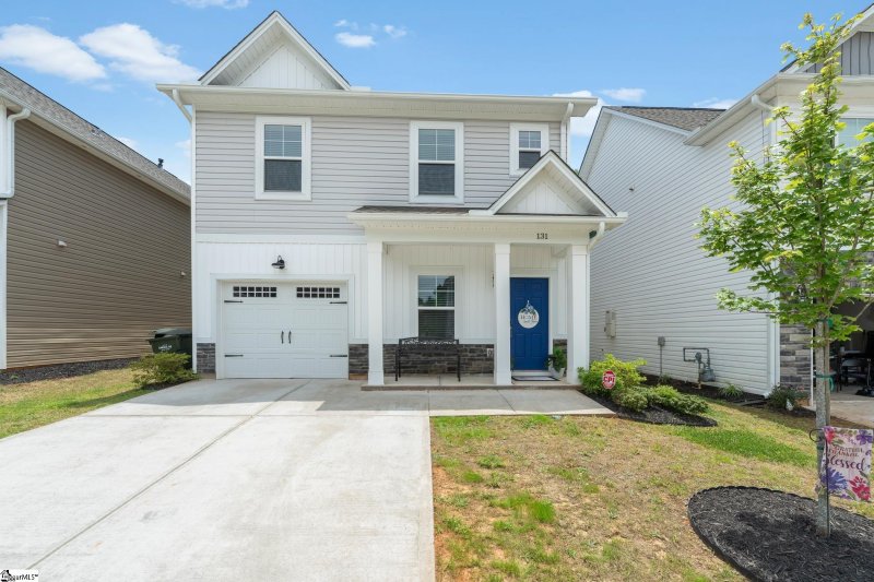 Property image 2 of 131 Highland Park Court in Highland Park, Easley, SC 29642