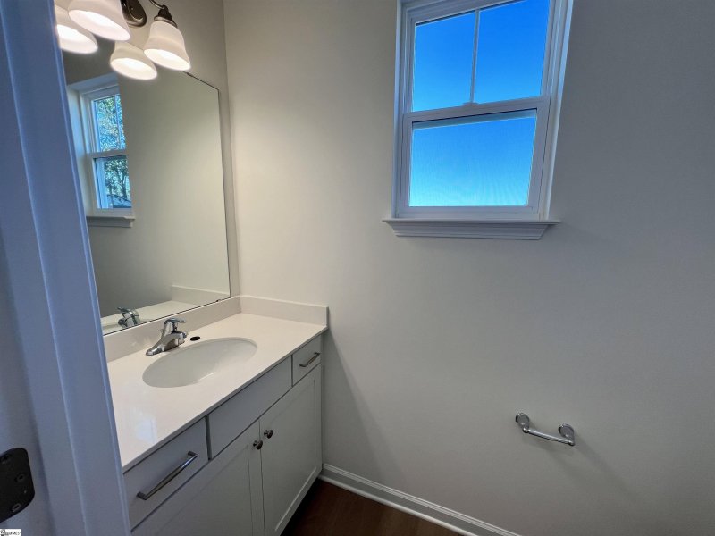 Property image 3 of 619 Werner Way in Bellevue, Greenville, SC 29611