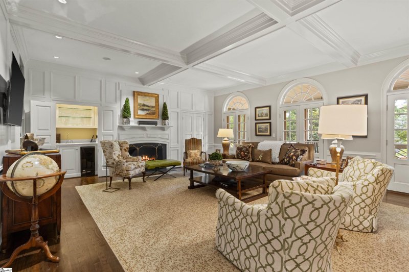 Property image 4 of 540 Crescent Avenue in Alta Vista, Greenville, SC 29601