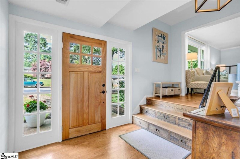 Property image 4 at 7 Richwood Drive, Greenville, SC 29607