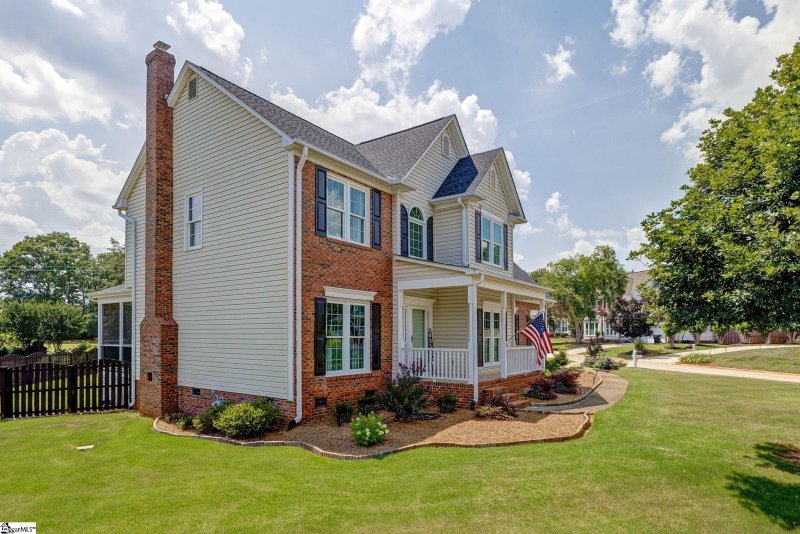 Property image 3 at 3 Promontory Court, Greenville, SC 29615