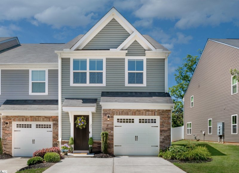Property image 2 at 27 Country Dale Drive, Greer, SC 29650