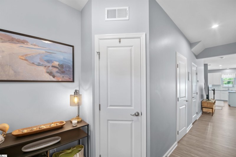 Property image 4 at 27 Country Dale Drive, Greer, SC 29650