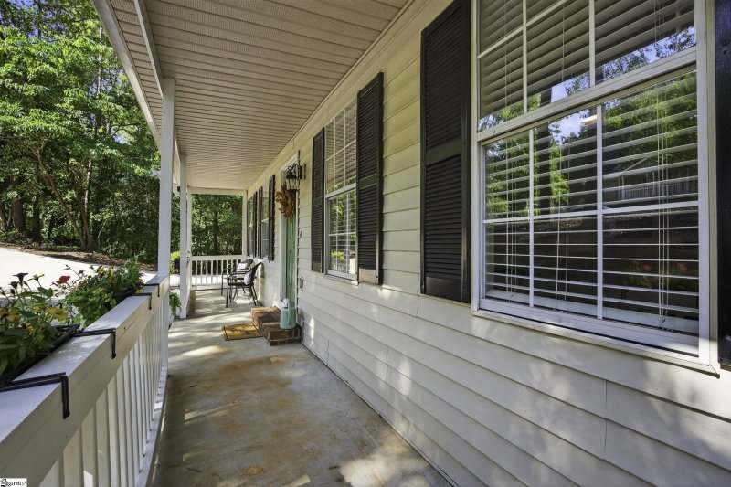 Property image 4 at 1601 Winding Way, Taylors, SC 29687