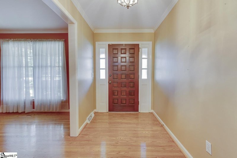 Property image 5 at 104 Robinwood Drive, Simpsonville, SC 29681