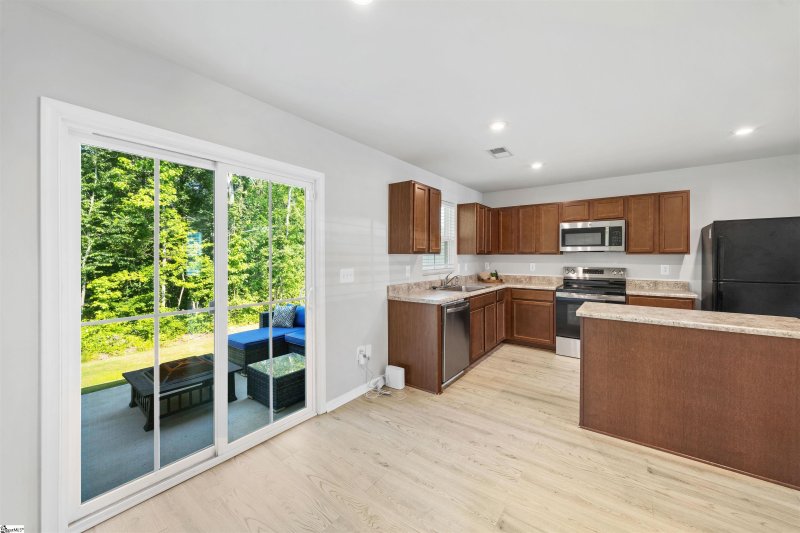 Property image 5 of 31 Tidworth Drive in Walnut Hill Townes, Greer, SC 29651