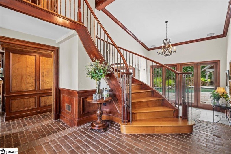 Property image 3 at 4 Huntington Court, Greenville, SC 29615