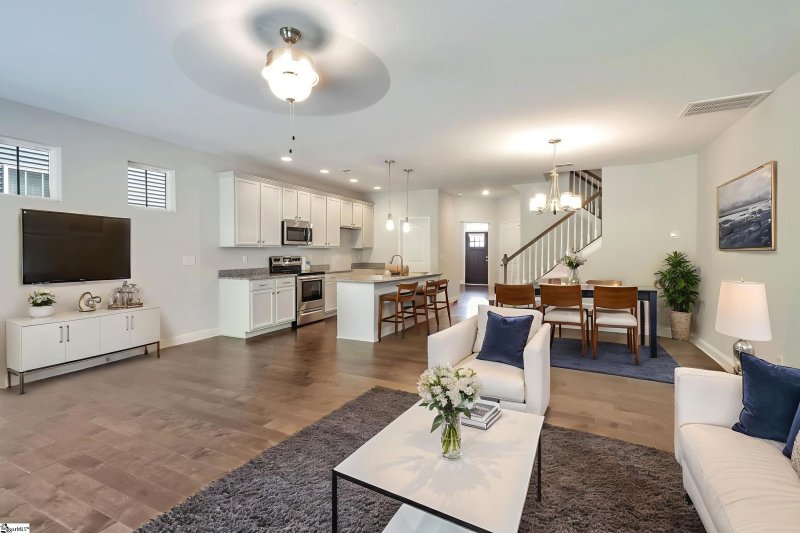 Property image 5 of 131 Rushing Creek Lane in Raven Hills, Piedmont, SC 29673