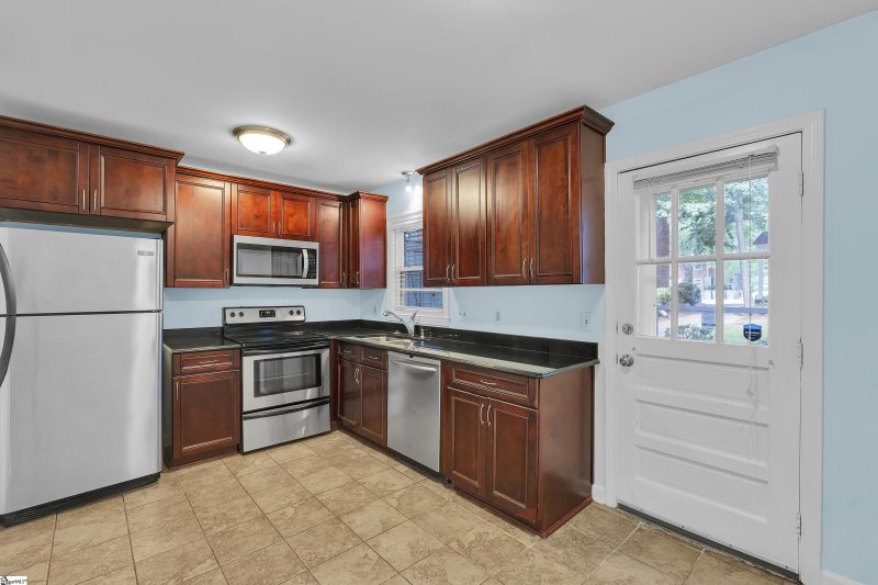 Property image 4 at 501 Edwards Road, Greenville, SC 29615