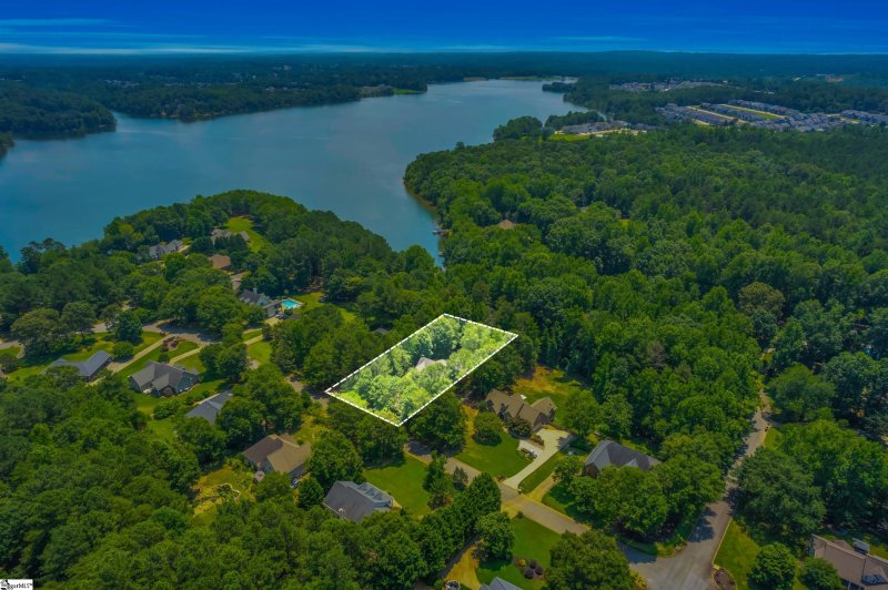 Property image 2 at 10 Blue Water Trail, Taylors, SC 29687