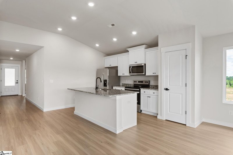 Property image 3 at 1236 Crested Iris Street, Moore, SC 29369