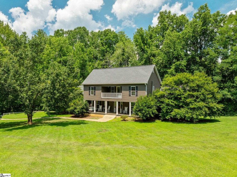 Property image 4 at 104 Williamsburg Drive, Greer, SC 29651