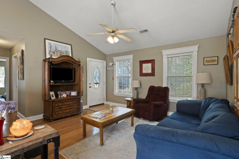 Property image 5 at 17 Lantern Lane, Greer, SC 29651