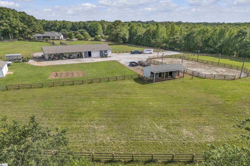 Property image 2 of 14 Andelusian Court in Saddlehorn, Pelzer, SC 29669