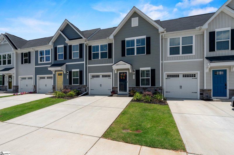 Creekstone Villas, Greenville Community