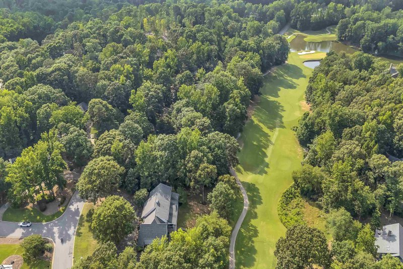 Property image 2 of 207 Carolina Club Drive in Carolina Country Club, Spartanburg, SC 29306