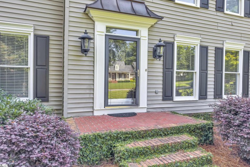 Property image 2 of 202 Sandstone Drive in Linkside, Taylors, SC 29687