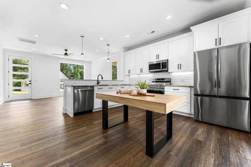 Property image 2 at 100 Plum Court, Westminster, SC 29693