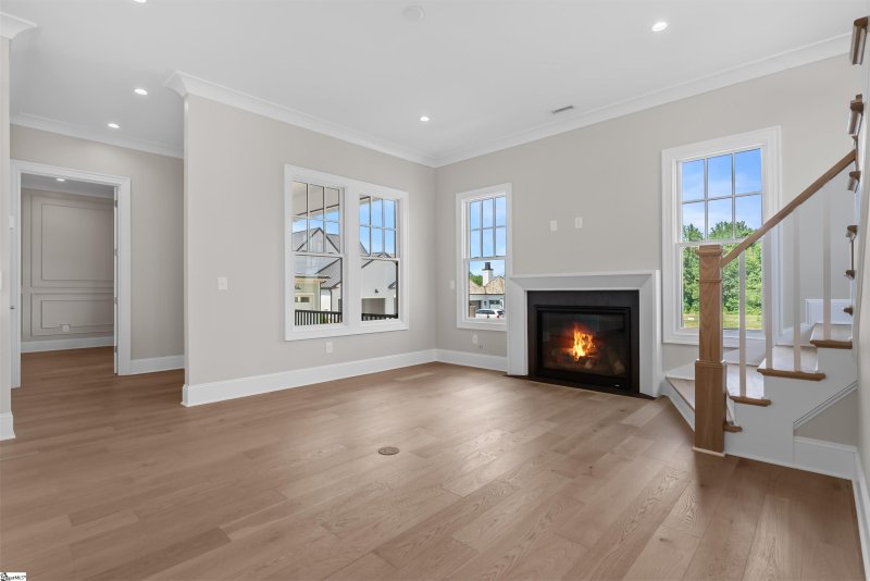 Property image 5 of 608 Baron Drive in Hartness, Greenville, SC 29615