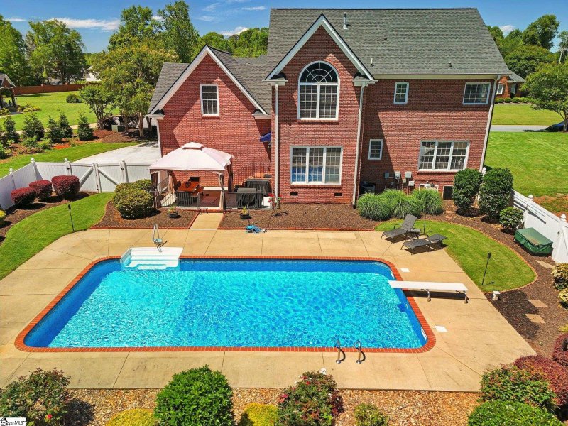 Property image 2 of 225 Watersedge Drive in Turtle Creek, Boiling Springs, SC 29316