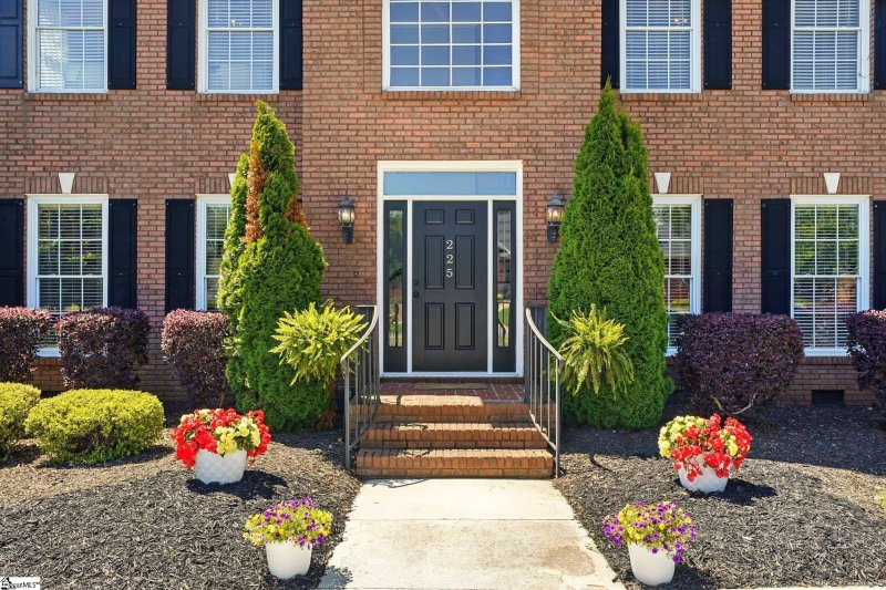 Property image 4 of 225 Watersedge Drive in Turtle Creek, Boiling Springs, SC 29316