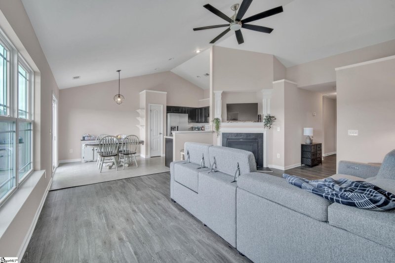 Property image 4 at 422 Basalt Court, Easley, SC 29642