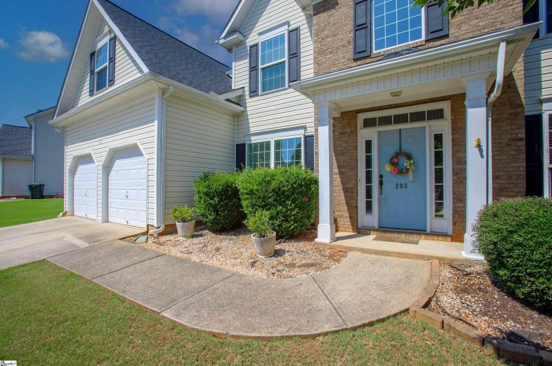 Property image 3 at 203 Ackerman Court, Greenville, SC 29607-6419