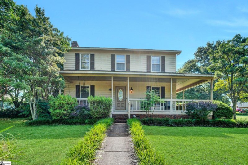 Wedgefield, Simpsonville community