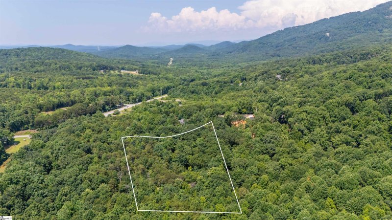 Property image 3 of 43 Angleblade Road in The Cliffs at Glassy, Landrum, SC 29356