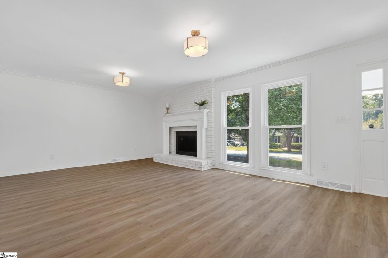 Property image 4 at 103 Gaithburg Square, Taylors, SC 29687