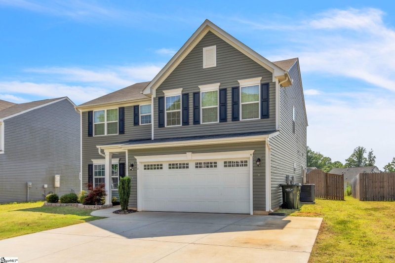 Property image 2 at 10 Wiltshire Circle, Easley, SC 29642