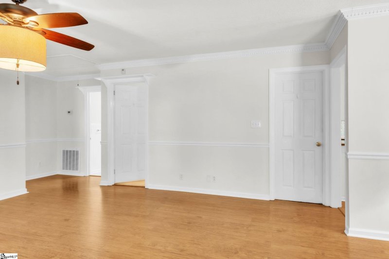 Property image 2 at 12 Sutton Drive, Taylors, SC 29687