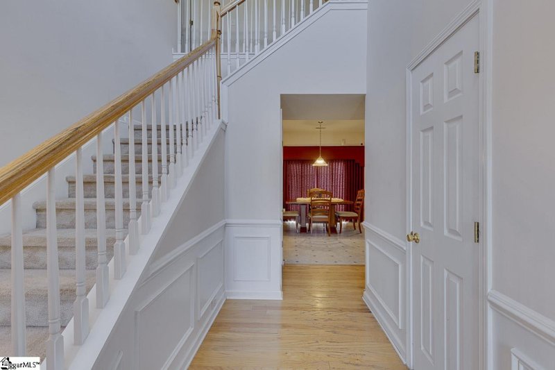 Property image 3 of 101 Stonewater Drive in Waterton, Simpsonville, SC 29680
