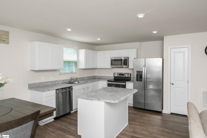 Property image 3 at 140 Barrington Creek Road, Piedmont, SC 29673