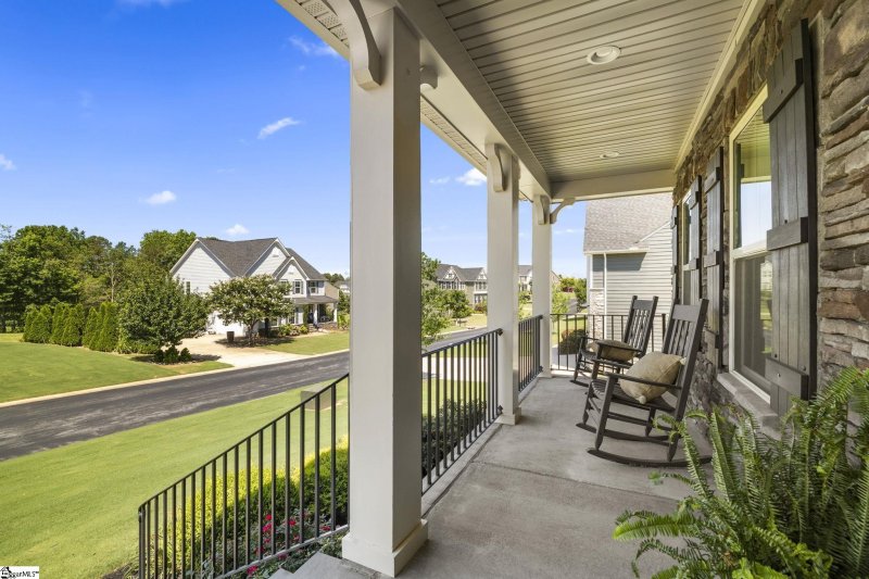 Property image 3 of 202 Princeton Drive in Brookwood Estates, Duncan, SC 29334