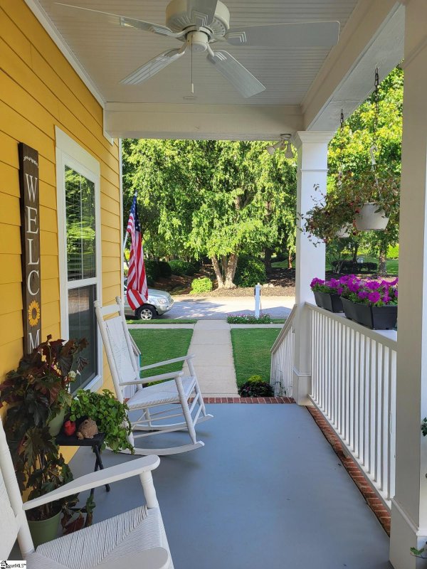 Property image 3 at 402 Hayworth Drive, Simpsonville, SC 29680