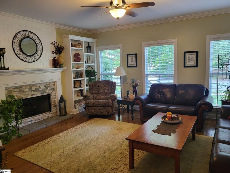 Property image 4 at 402 Hayworth Drive, Simpsonville, SC 29680