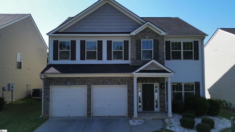 Property image 2 at 319 Barrett Chase Drive, Simpsonville, SC 29680