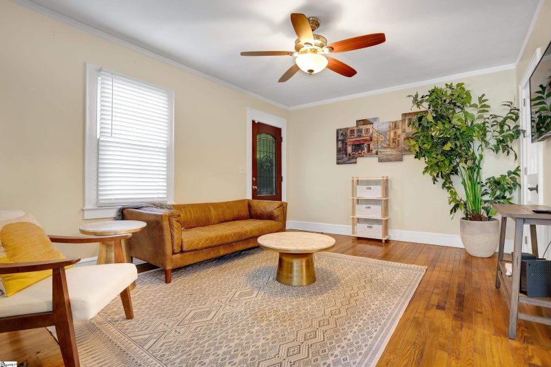 Property image 4 at 200 W Hillcrest Drive, Greenville, SC 29609
