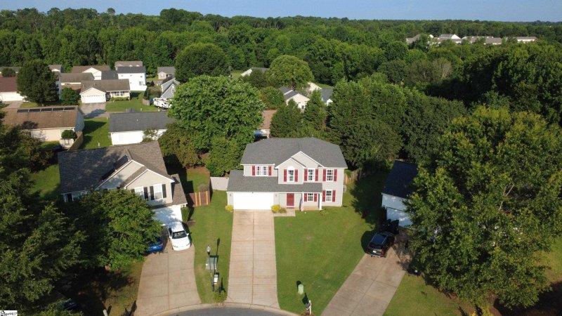 Property image 3 of 118 Moonshadow Court in Rogers Mill, Duncan, SC 29334