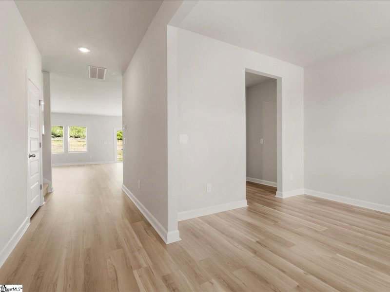 Property image 3 at 121 Tantalus Street, Gray Court, SC 29645