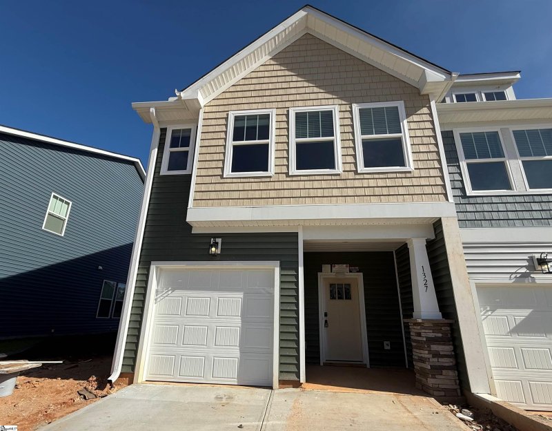 1327 Maplesmith Way