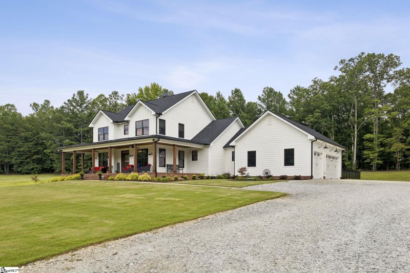 Property image 4 at 80 Stone Cottage Lane, Landrum, SC 29356