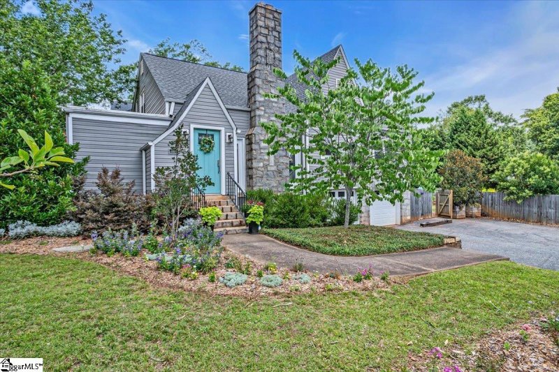 Property image 3 of 1003 Rutherford Road in Croftstone Acres, Greenville, SC 29609