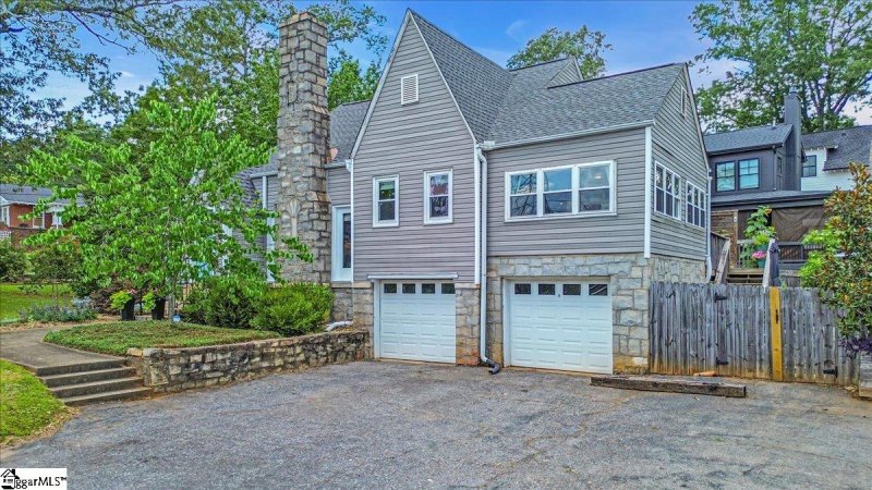 Property image 5 of 1003 Rutherford Road in Croftstone Acres, Greenville, SC 29609